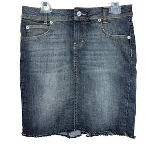 Size 7 Y2k Era Arizona Grey Studded Denim Jean Skirt Distressed Color Stretch